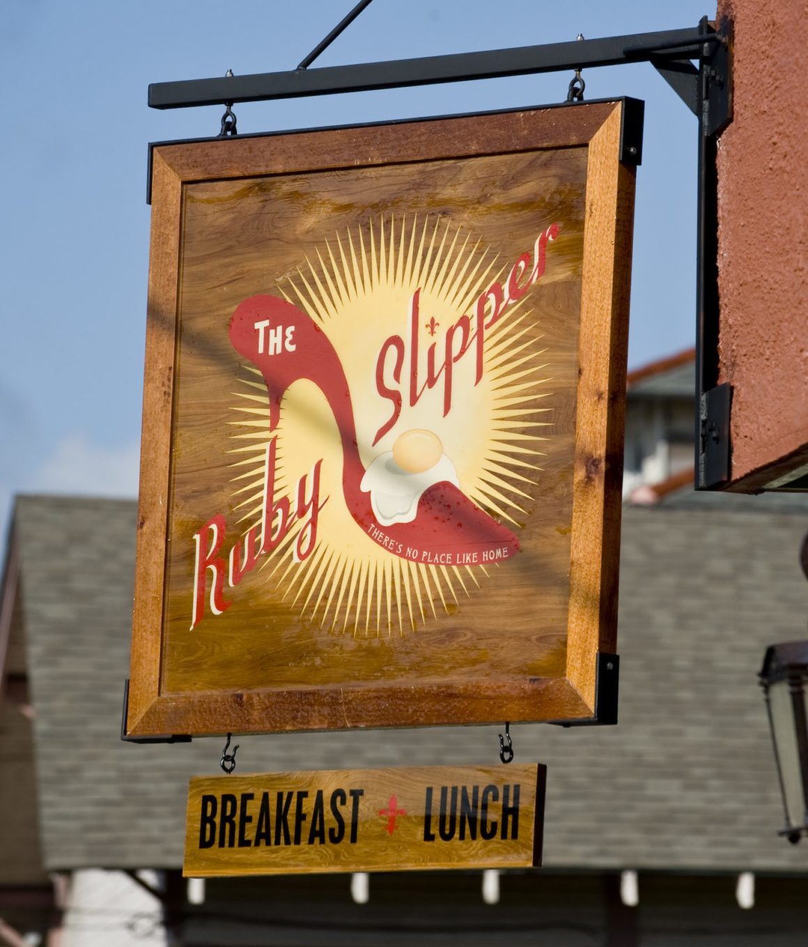 The Ruby Slipper restaurant signage